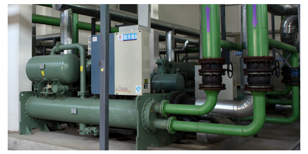 螺杆式水源热泵机组厂家完成测试，用户安装简便